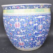 VINTAGE 20TH CENTURY CHINESE ORIENTAL PORCELAIN PLANTER / POT