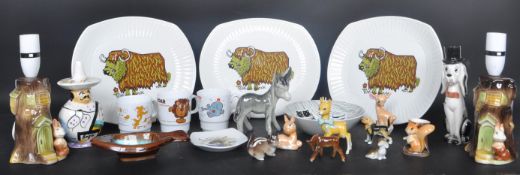 ASSORTMENT OF VINTAGE RETRO CERAMICS