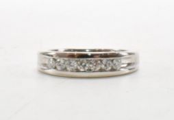 HALLMARKED ILIANA 18CT GOLD & DIAMOND HALF HOOP RI