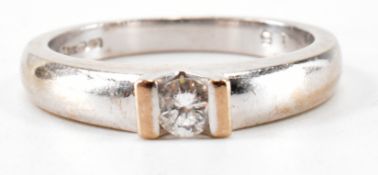 HALLMARKED 18CT GOLD & DIAMOND SOLITAIRE RING