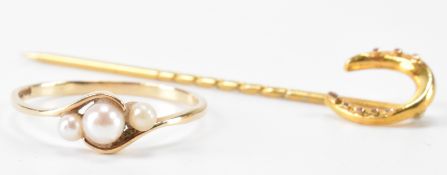 HALLMARKED 9CT GOLD & PEARL RING & HORSE SHOE STICK PIN