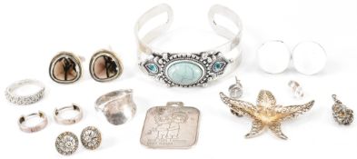 ASSORTMENT OF SILVER JEWELLERY - MARKED 925 & 800