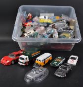 LARGE COLLECTION OF ASSORTED LOOSE DIECAST MODELS