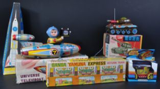 COLLECTION OF X6 VINTAGE TINPLATE CLOCKWORK MODEL TOYS
