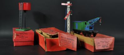 COLLECTION OF HORNBY O GAUGE MODEL RAILWAY TRACKSIDE ACCESSORIES