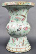 19TH CENTURY CHINESE HAND PAINTED CERAMIC VASE