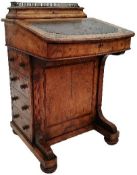 19TH CENTURY VICTORIAN WALNUT DAVENPORT DESK