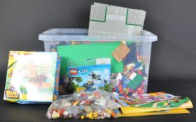 LARGE COLLECTION OF ASSORTED LOOSE LEGO BRICKS
