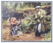 STAR WARS - CARRIE FISHER & WARWICK DAVIS DUAL SIGNED 8X10