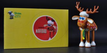 SHAUN THE SHEEP - SHAUN IN THE CITY COLLECTABLE FIGURINE