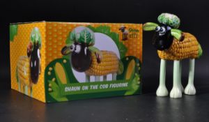SHAUN THE SHEEP - SHAUN IN THE CITY COLLECTABLE FIGURINE