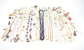 COLLECTION OF VINTAGE COSTUME JEWELLERY
