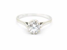 18CT GOLD & DIAMOND SOLITAIRE RING