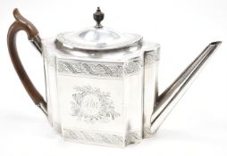 GEORGIAN SILVER HALLMARKED TEA POT