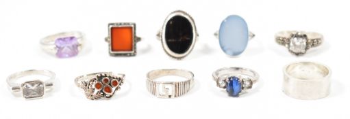 COLLECTION OF SILVER & WHITE METAL RINGS