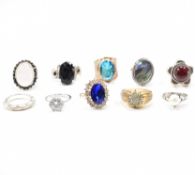 COLLECTION OF SILVER & WHITE METAL RINGS