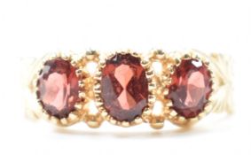 HALLMARKED 9CT GOLD & GARNET THREE STONE RING