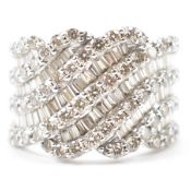 HALLMARKED 9CT GOLD & DIAMOND RING