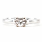 VINTAGE GOLD & DIAMOND SOLITAIRE RING