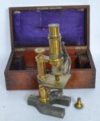 19TH CENTURY VICTORIAN FRENCH BRASS MONOCULAR MICROSCOPE