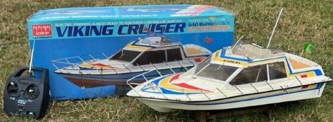 RADIO CONTROLLED VIKING CRUISER MODEL BOAT