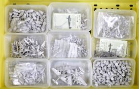 LARGE COLLECTION OF VINTAGE CAST METAL WARGAMING FIGURES