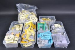 LARGE COLLECTION OF VINTAGE CAST METAL WARGAMING FIGURES