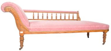 20TH CENTURY EDWARDIAN CARVED OAK CHAISE LONGUE