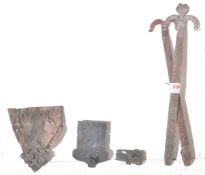 16TH - 17TH CENTURY TUDOR IRON DOOR FURNITURE