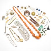 COLLECTION OF VINTAGE COSTUME JEWELLERY