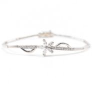 9CT WHITE GOLD & WHITE STONE BRACELET