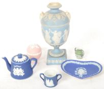 COLLECTION OF WEDGWOOD JASPERWARE PIECES