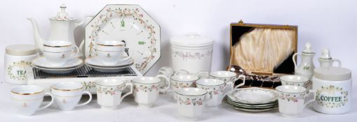 LARGE COLLECTION OF VINTAGE 20TH CENTURY ETERNAL BEAU CHINA