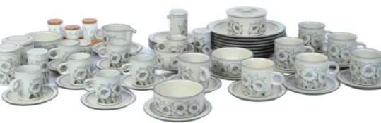 A VINTAGE CIRCA 1970S HORNSEA POTTERY 