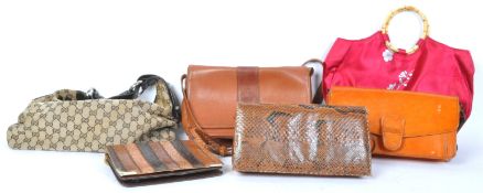 A COLLECTION OF VINTAGE LEATHER & OTHER WOMEN HANDBAGS