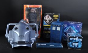 DOCTOR WHO - COLLECTION OF ASSORTED MEMORABILIA