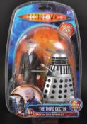 DOCTOR WHO - CHARACTER OPTIONS - THIRD DOCTOR FIGURE