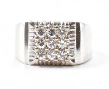 14CT WHITE GOLD & DIAMOND RING
