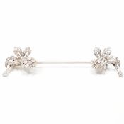 18CT GOLD & DIAMOND JABOT PIN BROOCH