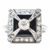 1930S ART DECO SILVER DIAMOND & ONYX PANEL RING