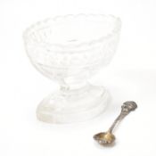 VICTORIAN SILVER HALLMARKED SHELL CRUET SPOON