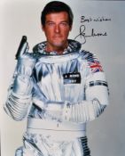 SIR ROGER MOORE - JAMES BOND 007 - AUTOGRAPHED 8X10