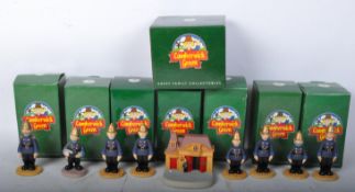 COLLECTION OF VINTAGE ROBERT HARROP CAMBERWICK GREEN FIGURES