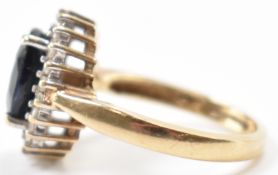 HALLMARKED 9CT GOLD GOLD DIAMOND & BLUE STONE HALO RING