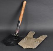 GERMAN DEMOCRATIC REPUBLIC ENTRENCHING TOOL