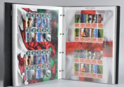 STAMPS - SMILERS - LARGE ALBUM OF UNUSED DECIMAL SMILERS £1,500+ FV