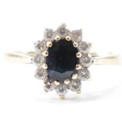VINTAGE HALLMARKED 9CT GOLD SAPPHIRE HALO RING