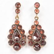 PAIR OF GOLD & GARNET DROP EARRINGS