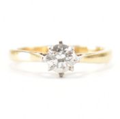 18CT GOLD & PLATINUM DIAMOND SOLITAIRE RING