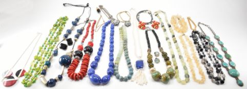 COLLECTION OF VINTAGE COSTUME JEWELLERY